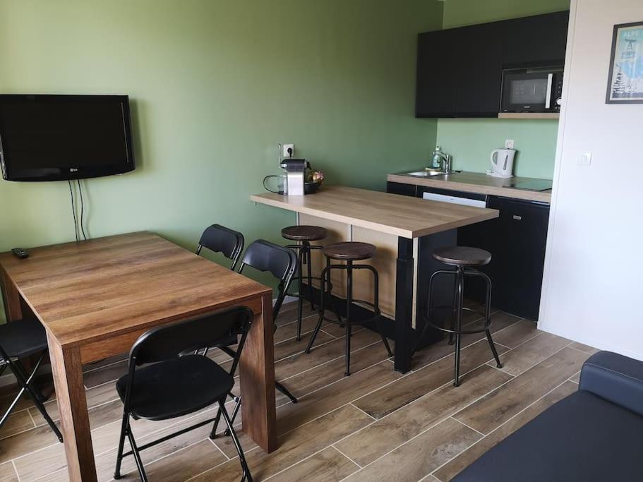 Huez Au Pied Des Pistes Avec Parking Entierement Renove 아파트 외부 사진